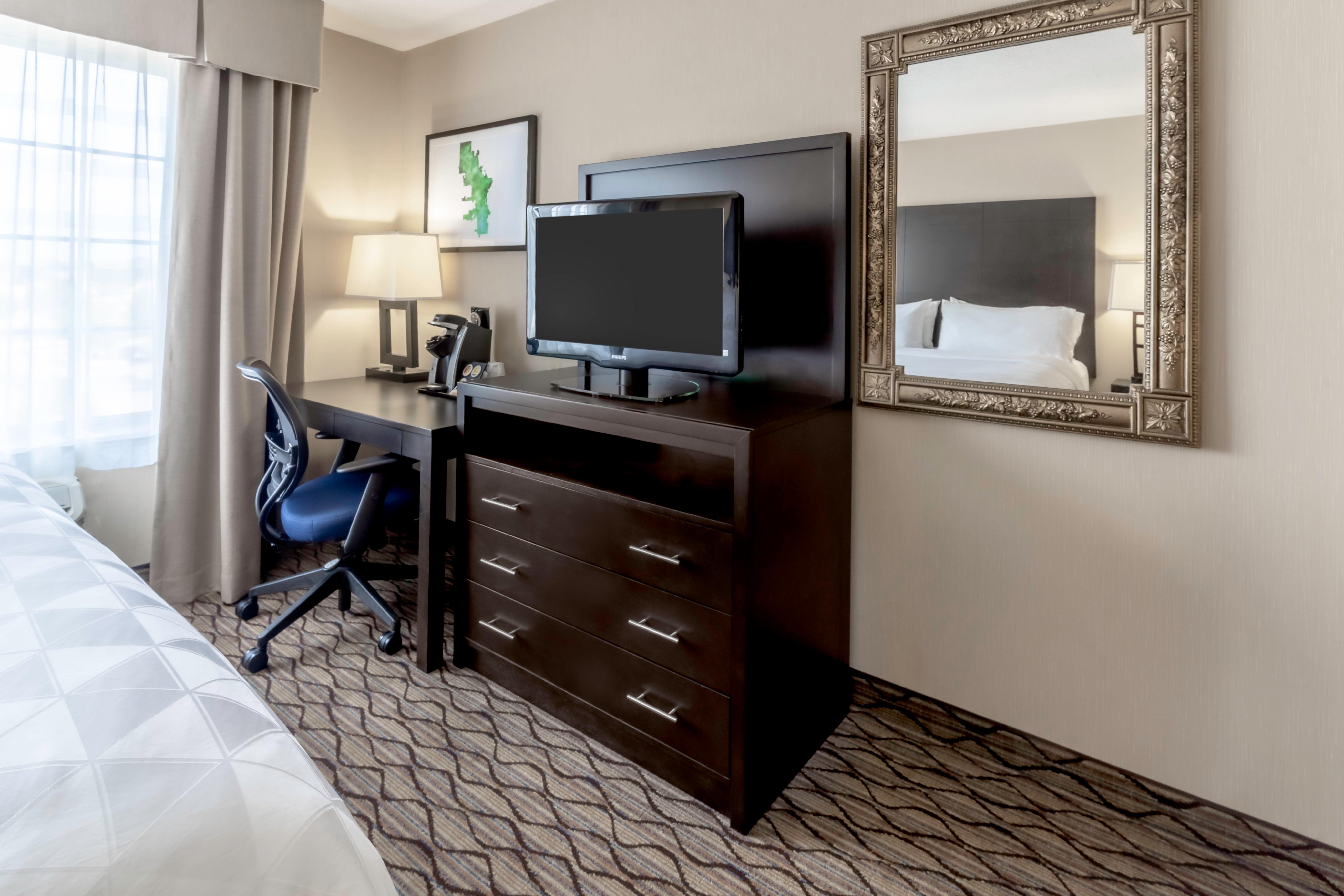 Holiday Inn Milwaukee Airport By Ihg Exterior photo